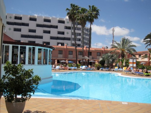 901361_10151567263206171_156348965_o